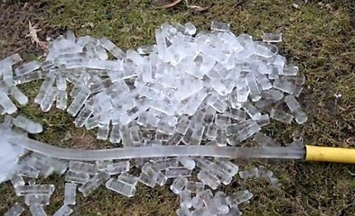 水管結冰.jpg 水管結冰.jpg